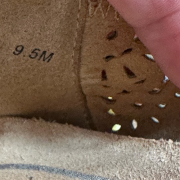 Vionic Yellow‎ Perforated Flats - Picture 4 of 6